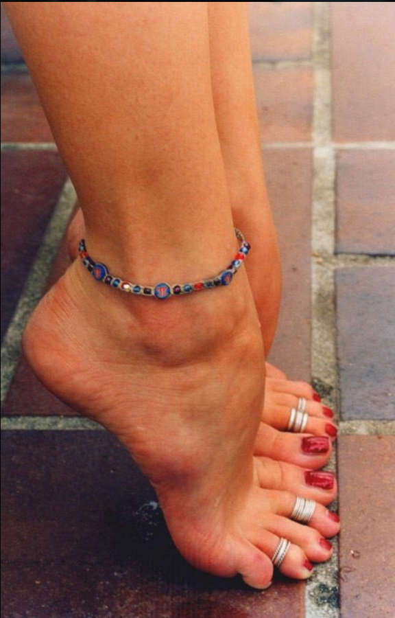 Nancy Brilli Feet